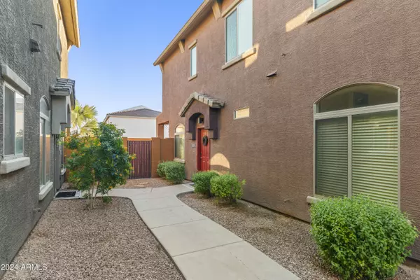 Phoenix, AZ 85032,17365 N CAVE CREEK Road #109