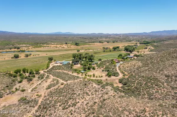 Skull Valley, AZ 86338,5500 S FOUR CROSS RANCH Road