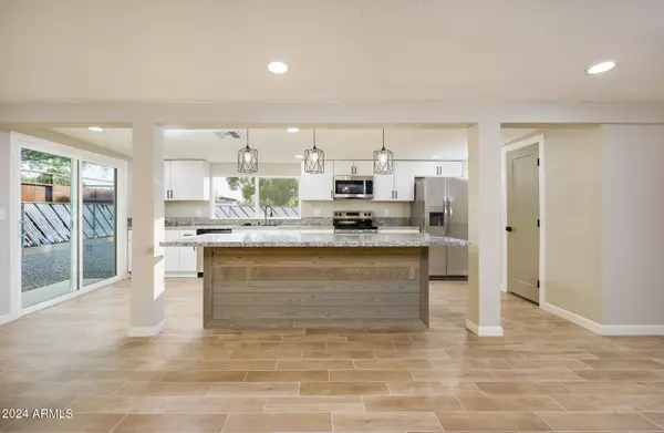Tucson, AZ 85712,2821 N CLOVERLAND Avenue