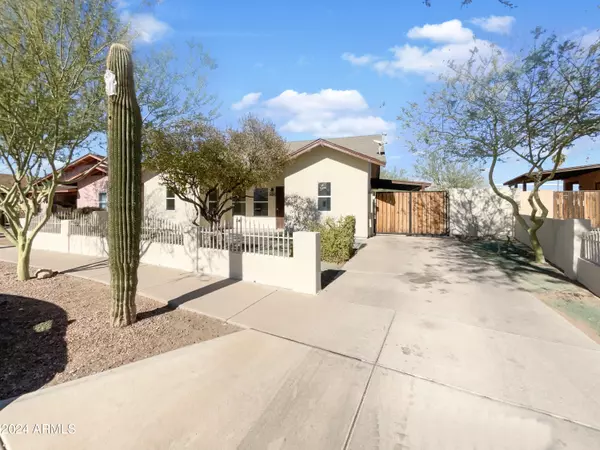 1424 E SAINT CATHERINE Avenue, Phoenix, AZ 85042