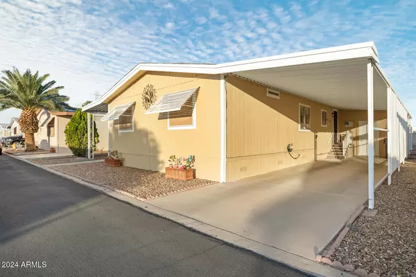 Surprise, AZ 85378,11596 W SIERRA DAWN Boulevard #40