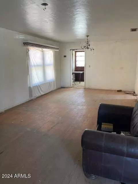 Douglas, AZ 85607,1233 E 9TH Street