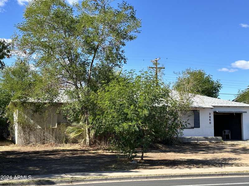 3040 N 39TH Avenue, Phoenix, AZ 85019