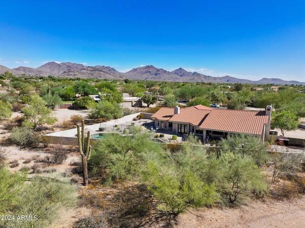 8002 E VIA DEL SOL Drive, Scottsdale, AZ 85255