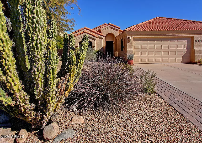 14237 N ASHBROOK Drive #A, Fountain Hills, AZ 85268