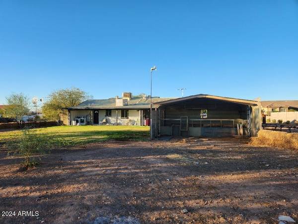 San Tan Valley, AZ 85140,1601 E LOVELAND Lane