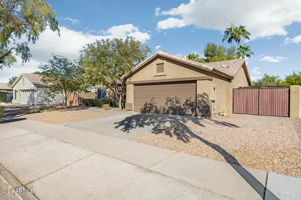 Chandler, AZ 85225,901 S EVERGREEN Street