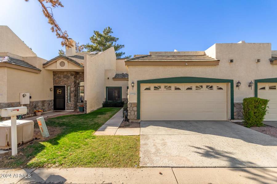 19986 N MATILDA Lane, Glendale, AZ 85308