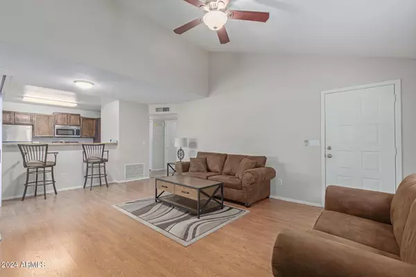 Mesa, AZ 85210,533 W GUADALUPE Road #2092