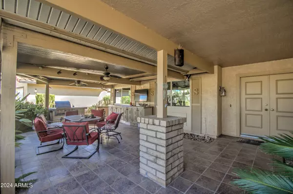 Mesa, AZ 85206,624 LEISURE WORLD --