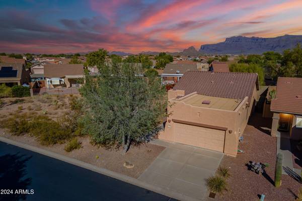 10774 E SURVEYOR Court, Gold Canyon, AZ 85118