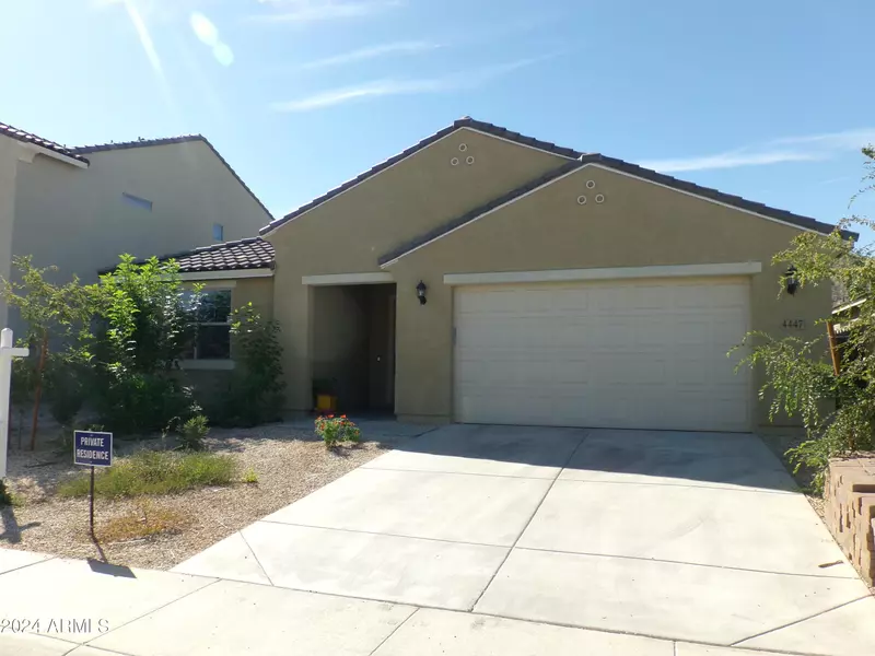 4447 W CHARLIE Drive, San Tan Valley, AZ 85144