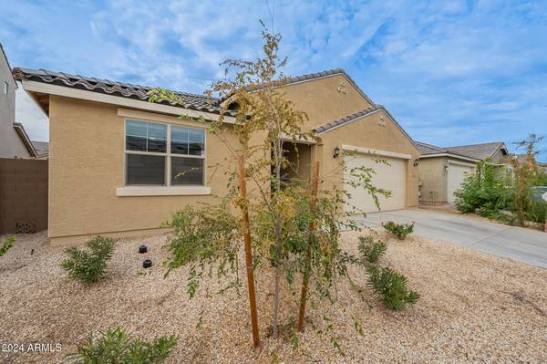 4447 W CHARLIE Drive, San Tan Valley, AZ 85144