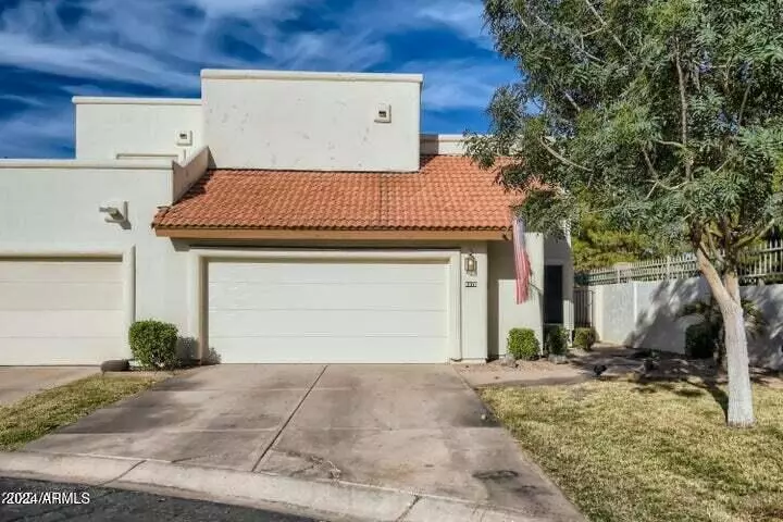 8870 S Heather Drive, Tempe, AZ 85284