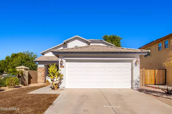 1758 W APPALOOSA Way, San Tan Valley, AZ 85144