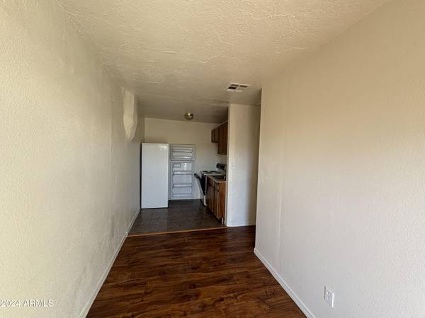 Phoenix, AZ 85009,2138 W WASHINGTON Street #5