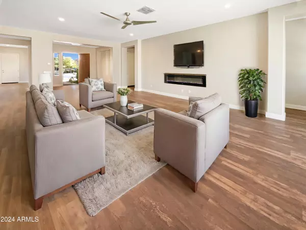 Gilbert, AZ 85298,7296 S LANCASTER Street