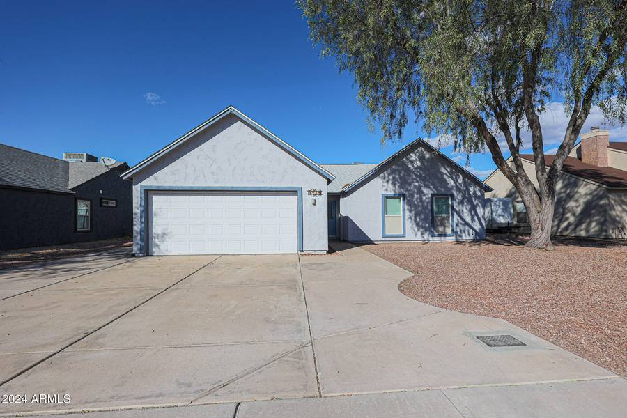 6414 W GRANDVIEW Road, Glendale, AZ 85306