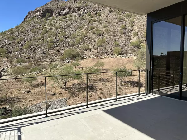 Scottsdale, AZ 85251,5000 N Camelback Ridge Road #201