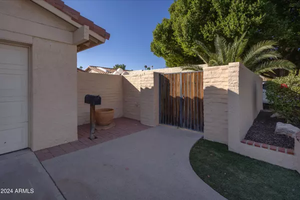 Tempe, AZ 85283,1523 E DRIFTWOOD Drive