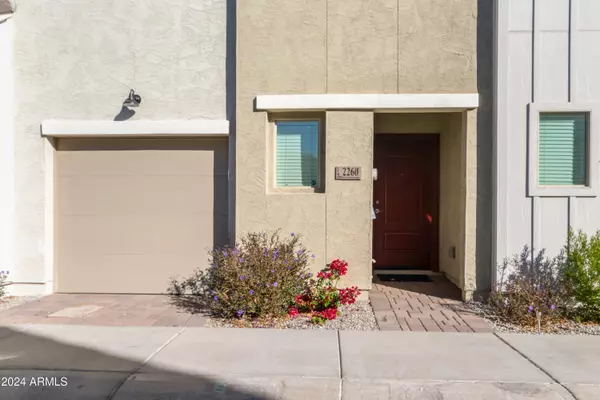 2260 W HARMONT Drive, Phoenix, AZ 85021