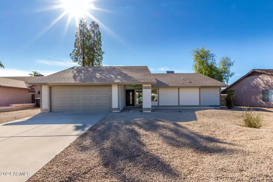 7933 W DREYFUS Drive, Peoria, AZ 85381