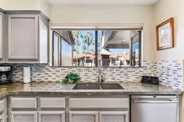 9707 E MOUNTAIN VIEW Road #2440, Scottsdale, AZ 85258