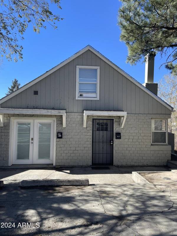 Flagstaff, AZ 86001,817 N HUMPHREYS Street