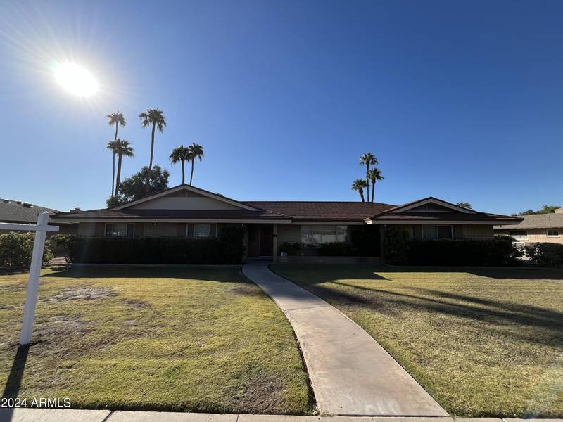 2033 E LAGUNA Drive, Tempe, AZ 85282