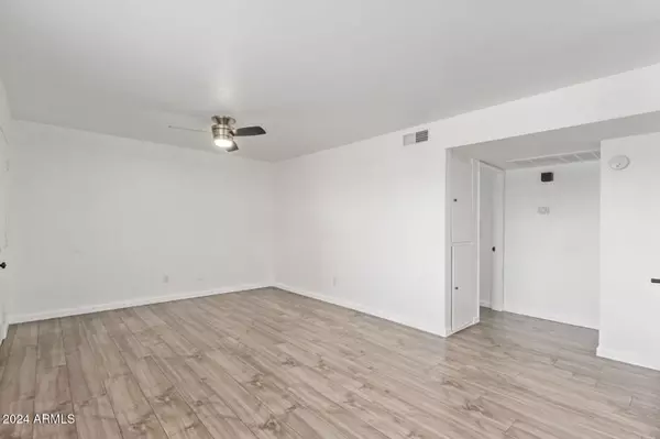 Phoenix, AZ 85006,1725 E CAMBRIDGE Avenue #205