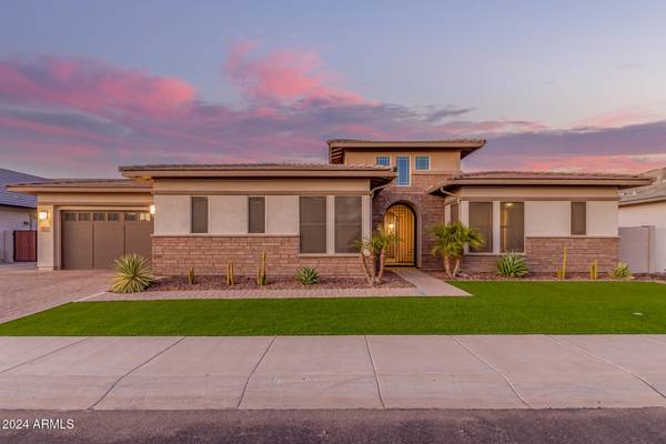 1960 E BLACKHAWK Drive, Gilbert, AZ 85298