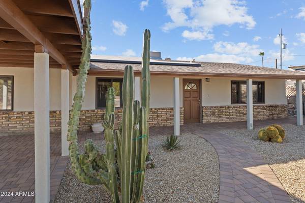 758 Kachina Avenue, Wickenburg, AZ 85390