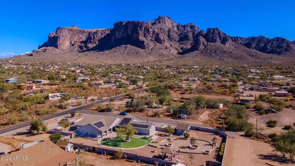 Apache Junction, AZ 85119,5365 E Shiprock Street