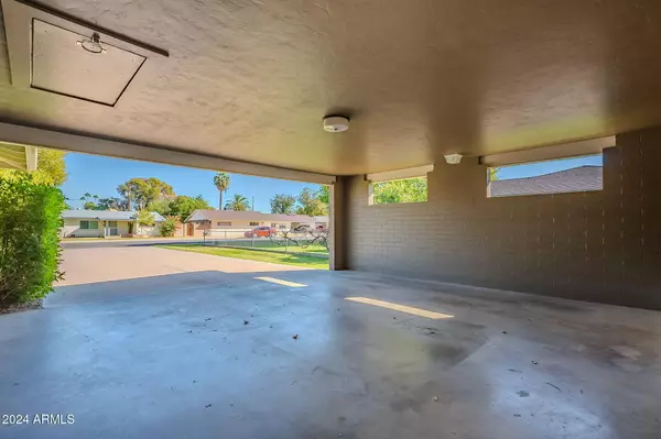 Mesa, AZ 85203,246 N FRASER Drive W