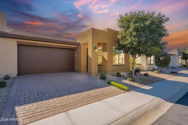 767 E COBBLE STONE Drive, Queen Creek, AZ 85140