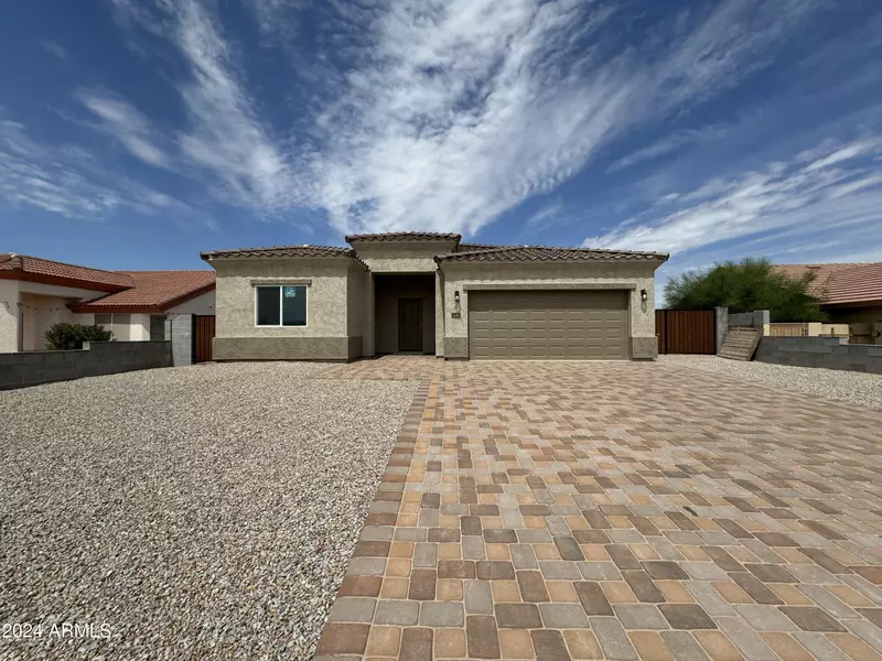 15060 S AMADO Boulevard, Arizona City, AZ 85123