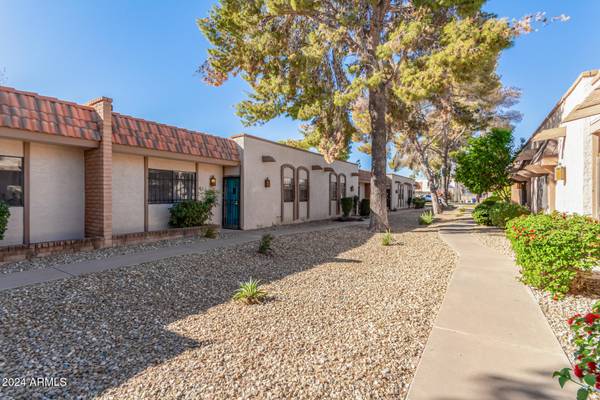 949 N REVERE Street, Mesa, AZ 85201