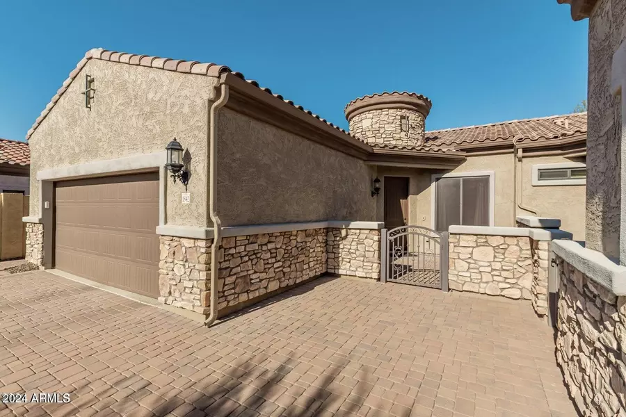 1842 N RED Cliff, Mesa, AZ 85207