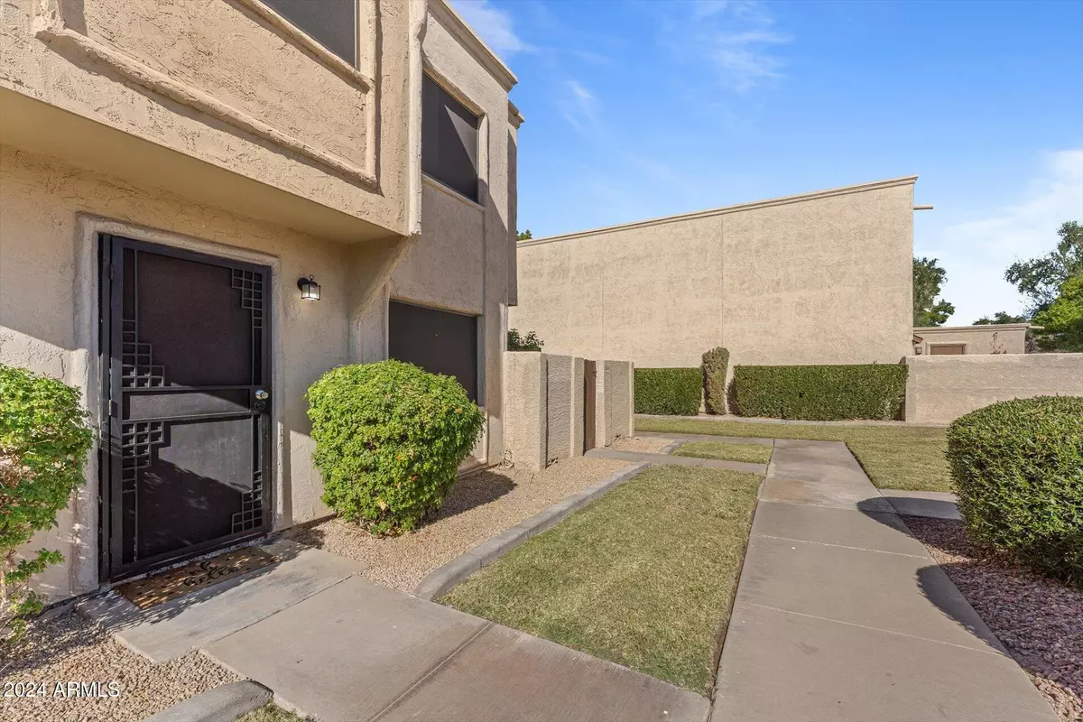 Scottsdale, AZ 85251,8111 E GLENROSA Avenue