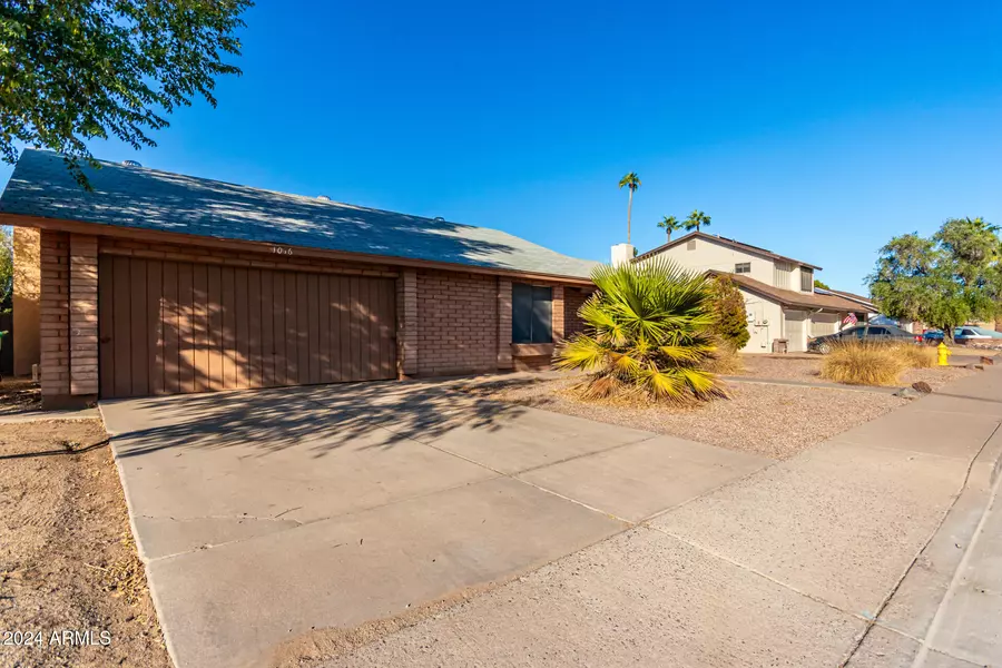 1016 W NIDO Avenue, Mesa, AZ 85210