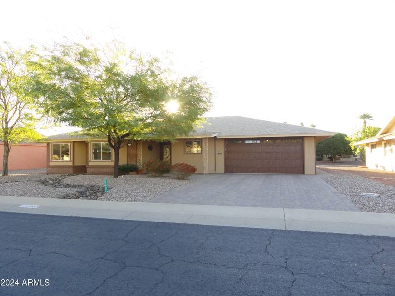 11037 W MEADE Drive, Sun City, AZ 85351