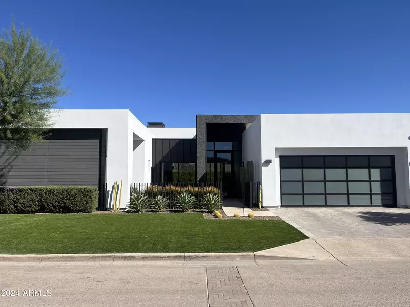 6898 E JOSHUA TREE Lane, Paradise Valley, AZ 85253