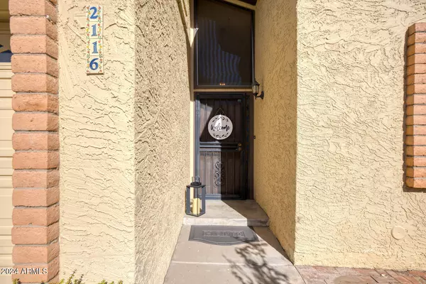 Mesa, AZ 85202,2116 W NOPAL Avenue