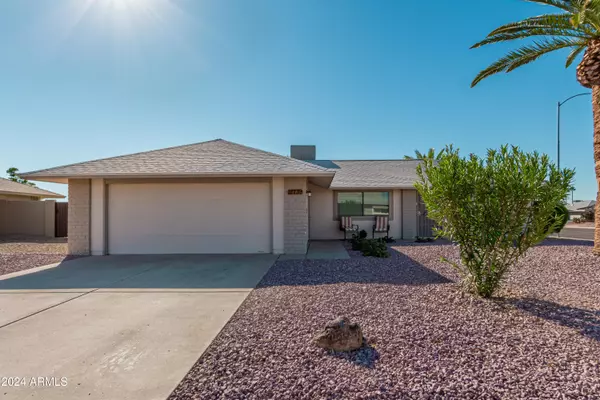 12739 W BEECHWOOD Drive, Sun City West, AZ 85375