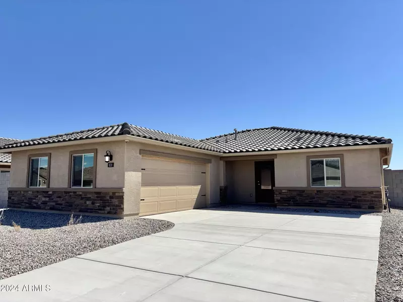 651 W CROWNED DOVE Trail, Casa Grande, AZ 85122