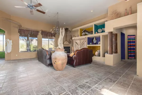 New River, AZ 85087,1904 E VENADO Drive