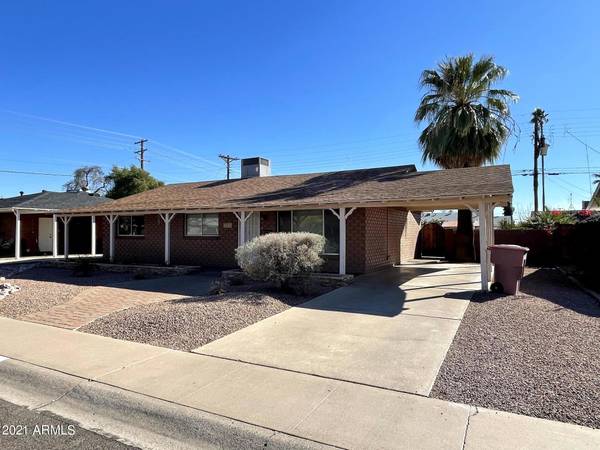 8137 E INDIANOLA Avenue, Scottsdale, AZ 85251