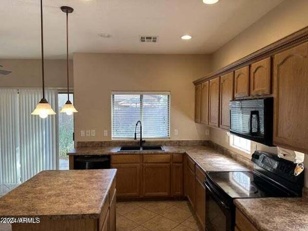 Queen Creek, AZ 85142,18659 E Pelican Court