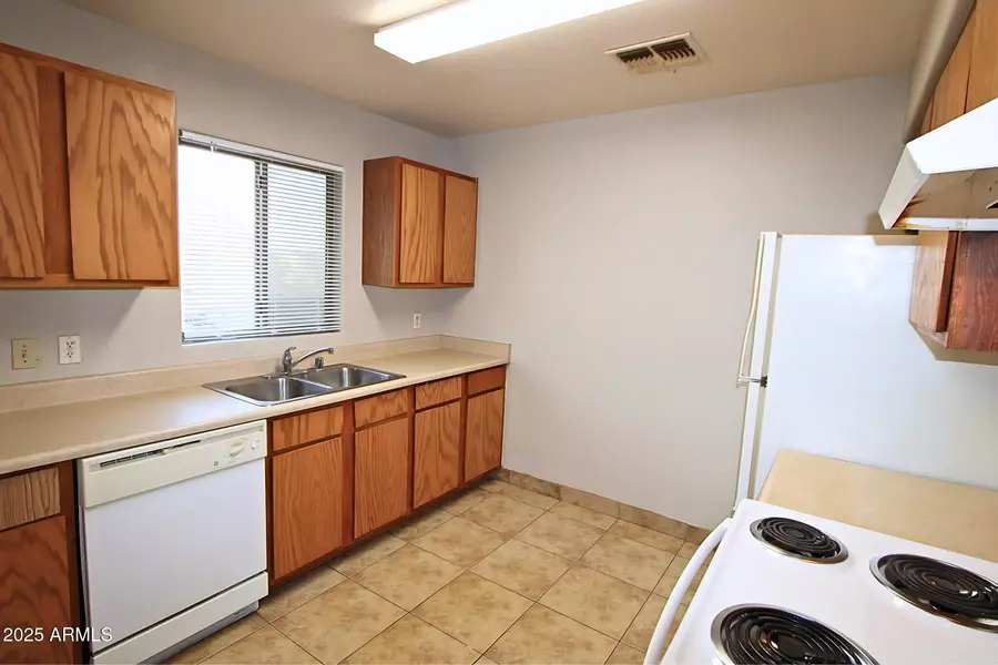 507 E 10TH Avenue #20, Apache Junction, AZ 85119