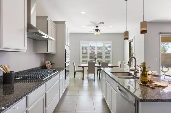 Mesa, AZ 85207,10609 E EVERGREEN Street